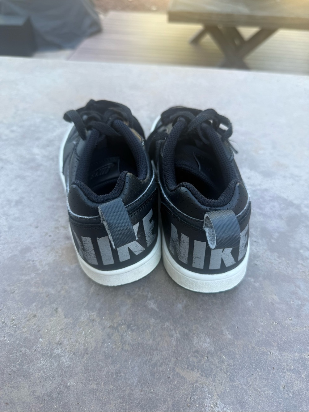 Nike Kids Black Low-Top Sneakers with White Sole - Picture 4 of 11